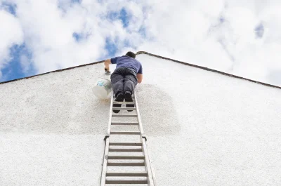 Peinture extérieure à Brecé — façades et ravalement